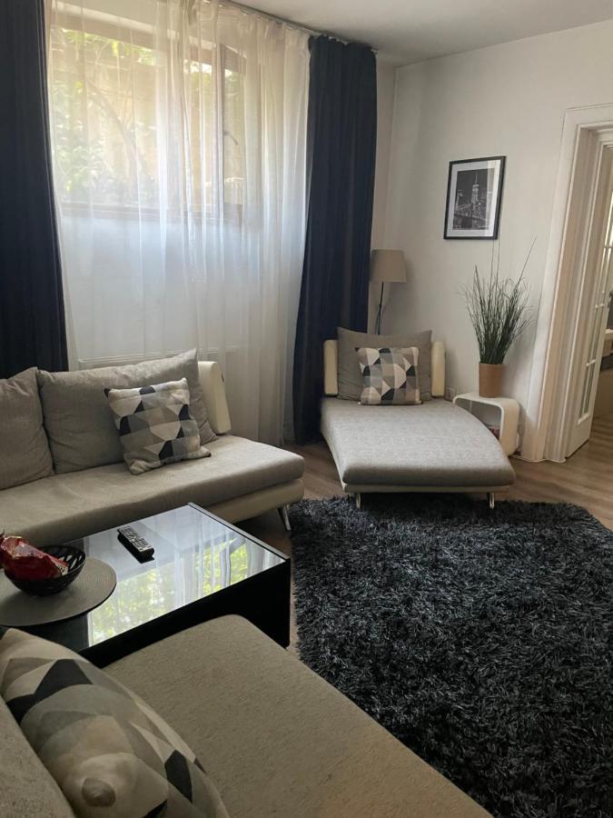 Old City Centre - Unforgettable House Bukares Bagian luar foto